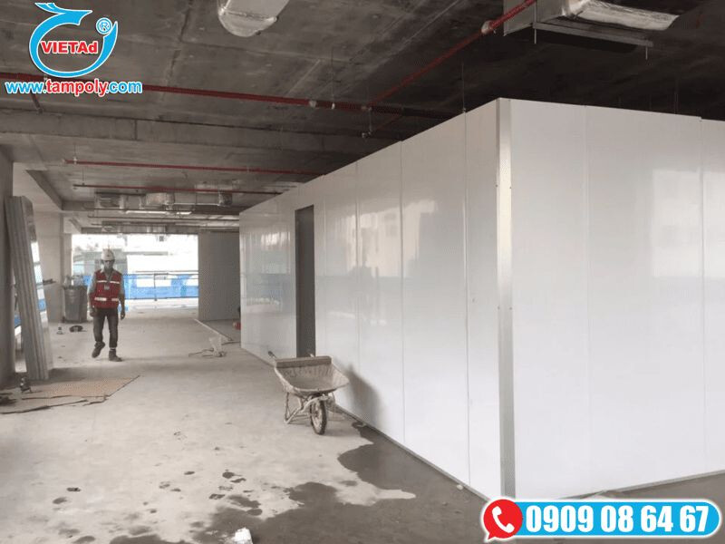 Thi công vách panel cách âm cách nhiệt bên trong công trình tòa nhà cao tầng