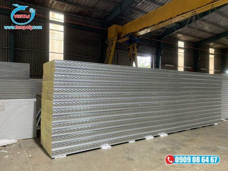 Vách panel chống cháy nổi bật với khả năng cách nhiệt, chống cháy vượt trội