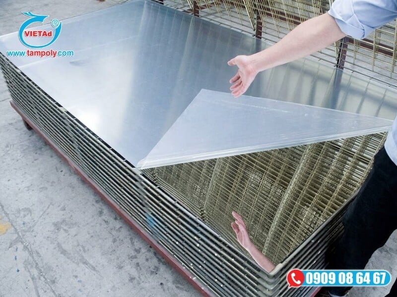 Vật Liệu Tấm QCV cung cấp tấm inox màu mạ PVD nhập khẩu chính hãng, đầy đủ CO/CQ với giá tốt nhất, hỗ trợ cắt lẻ