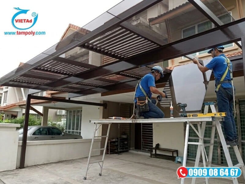 Vật Liệu Tấm QCV thi công đúng kỹ thuật giúp mái lợp Poly Queenlite bền bỉ hàng chục năm
