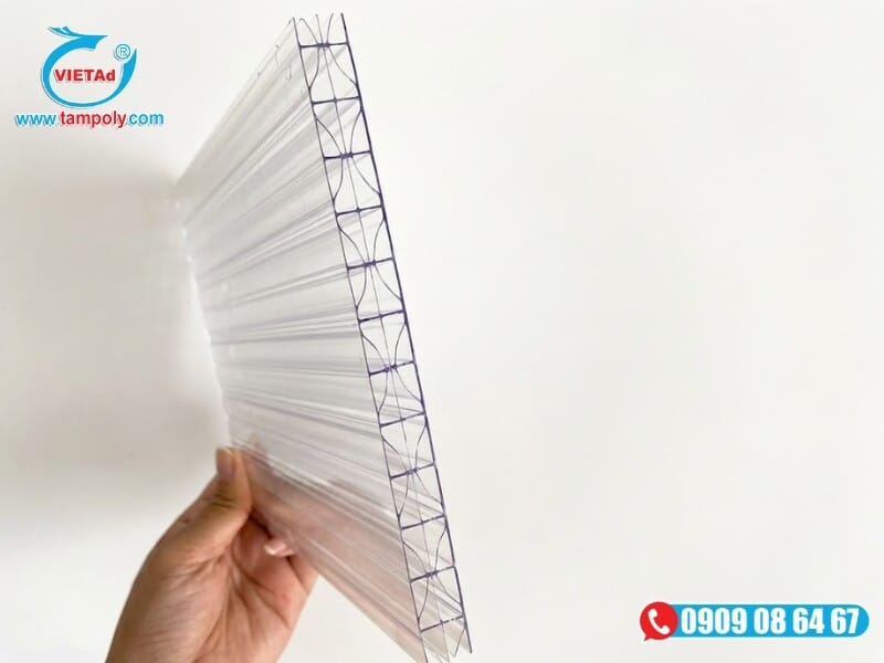 Quy cách kích thước và đa dạng sắc màu của tấm Poly Xlite giúp tối ưu hóa khả năng điều tiết ánh sáng cho mọi công trình