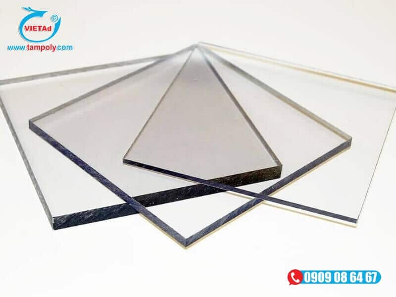 Tấm Poly đặc ruột lấy sáng có độ bền cao và khả năng chống va đập tốt