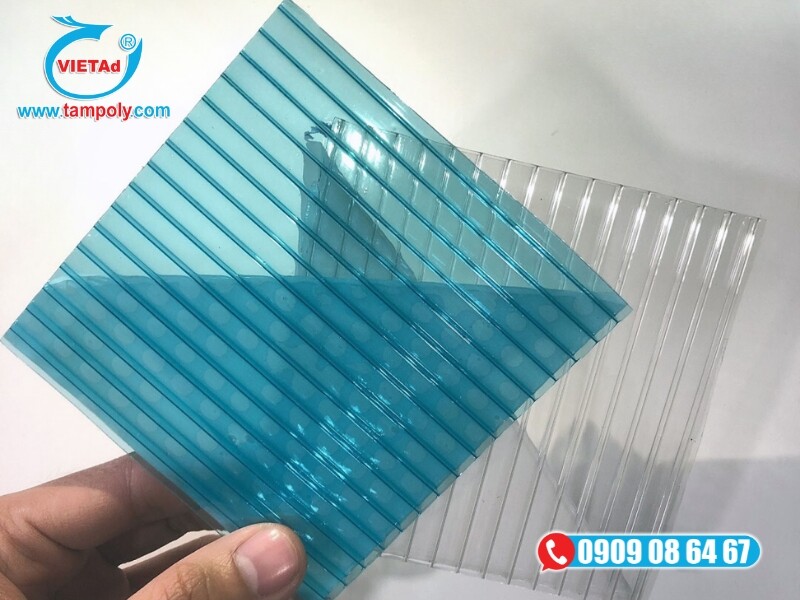 Tấm poly rỗng ruột có trọng lượng nhẹ và dễ gia công