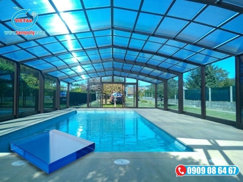 Cần lưu ý về độ dốc, sử dụng vật liệu chuyên dụng khi thi công mái che lấy sáng Poly