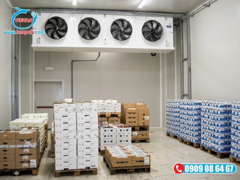 Thi công phòng lạnh thực phẩm đúng chuẩn giúp dễ dàng vệ sinh, khử khuẩn và đảm bảo nhiệt độ phòng lạnh luôn ổn định