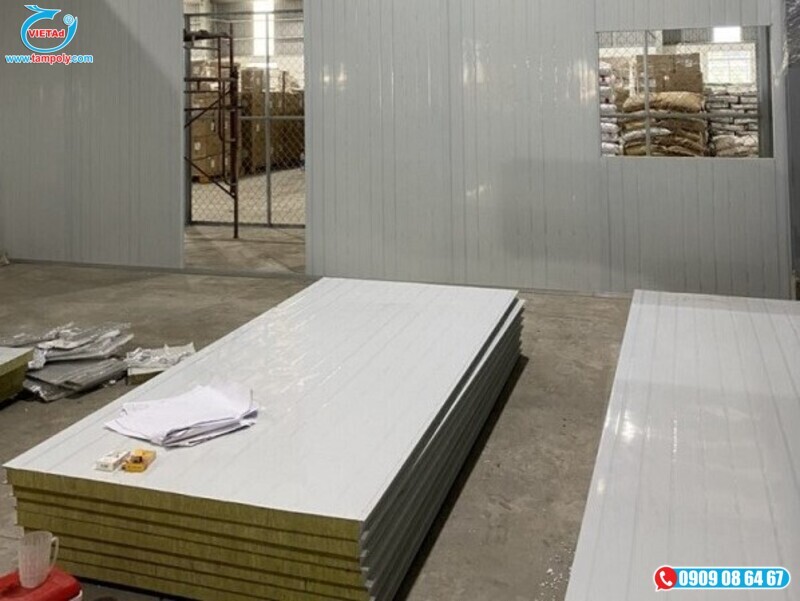 Ung Dung Tam Panel Rockwool