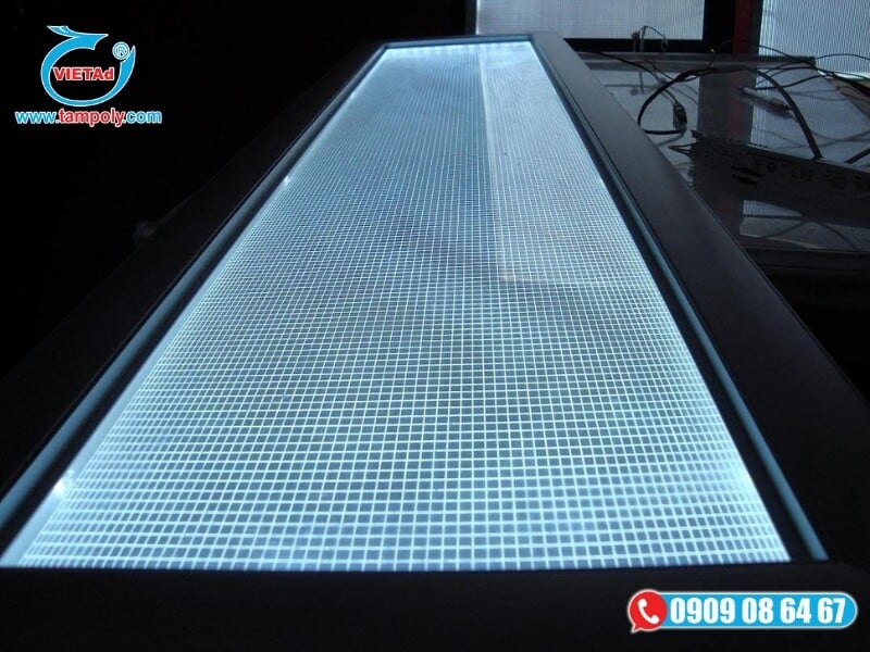 Ứng dụng của tấm mica dẫn sáng trong công nghiệp