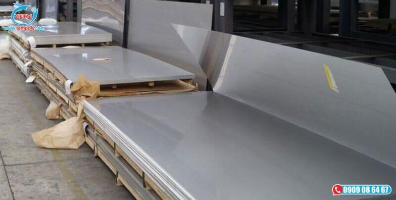 Mua Tam Inox Trong Luong Chuan