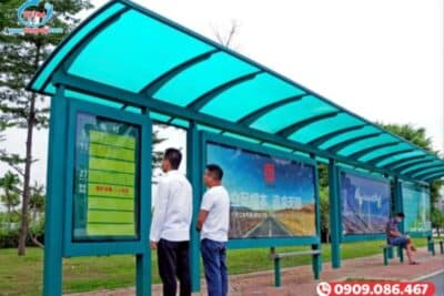 Tấm Polycarbonate làm mái che nhà chờ trạm xe buýt ngoài trời