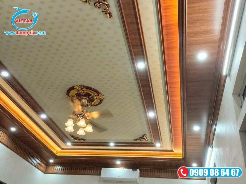 Mẫu tấm nhựa Nano ốp trần, giúp tăng sự sang trọng cho không gian phòng khách