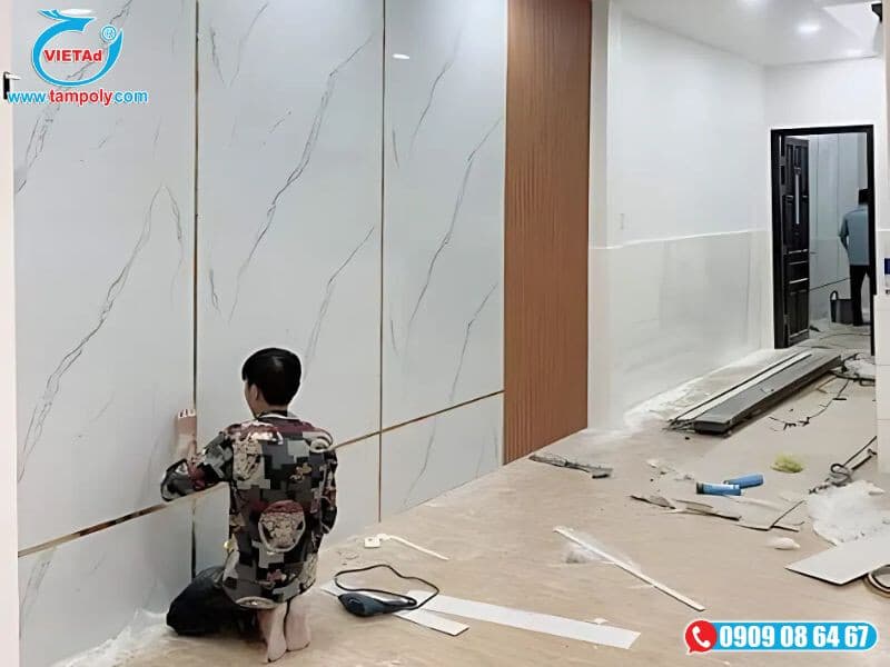 Dán tấm PVC bằng keo PVC, silicone, acrylic chuyên dụng