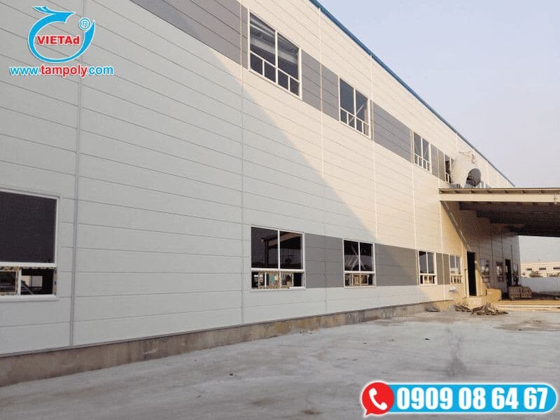 Công trình thi công vách ngăn nhà xưởng panel hoàn thiện,lắp đặt nhanh chóng, tiết kiệm chi phí.