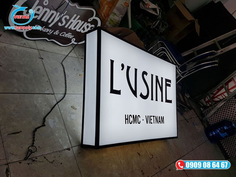 Hộp đèn xuyên sáng đẹp mắt chất liệu mica