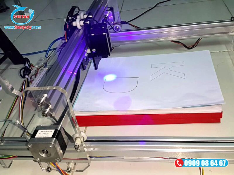 Gia công mica bằng công nghệ cắt laser