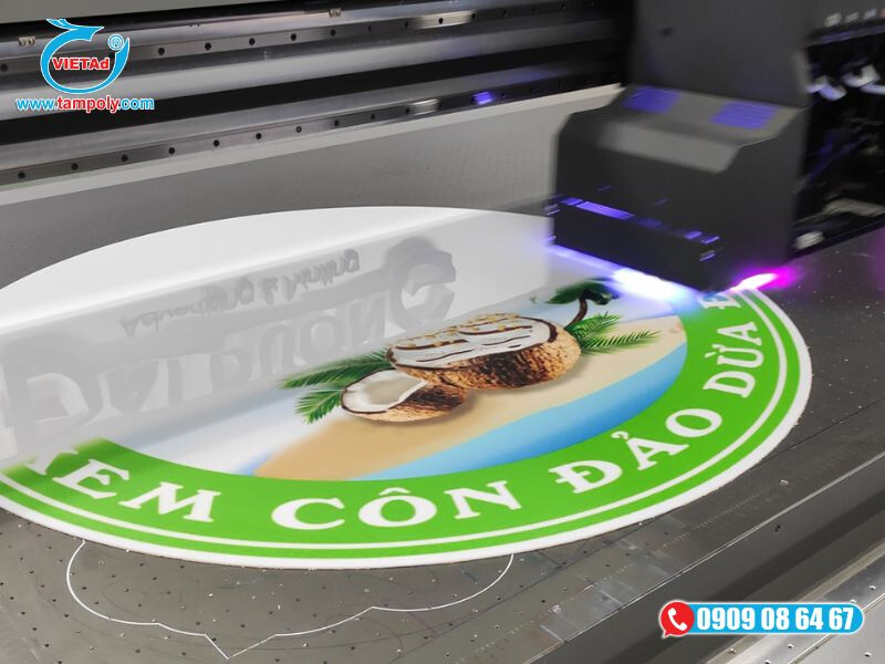 Gia công mica bằng công nghệ in UV