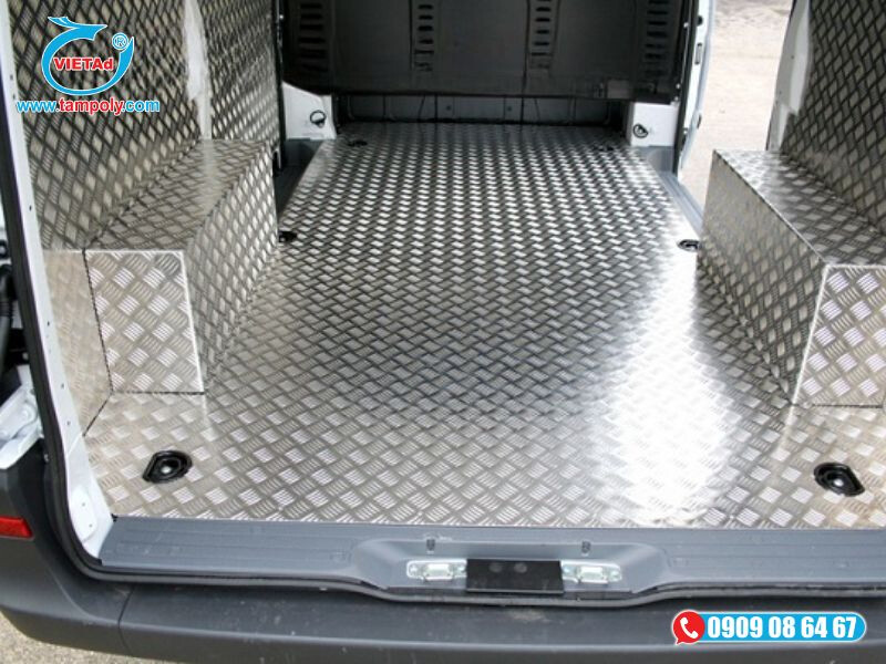 Tấm inox 304 lót sàn xe oto