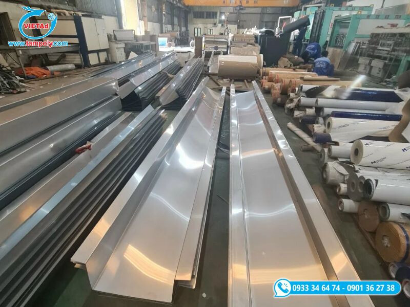 Sử dụng máng xối làm thoát nước trong nông nghiệp