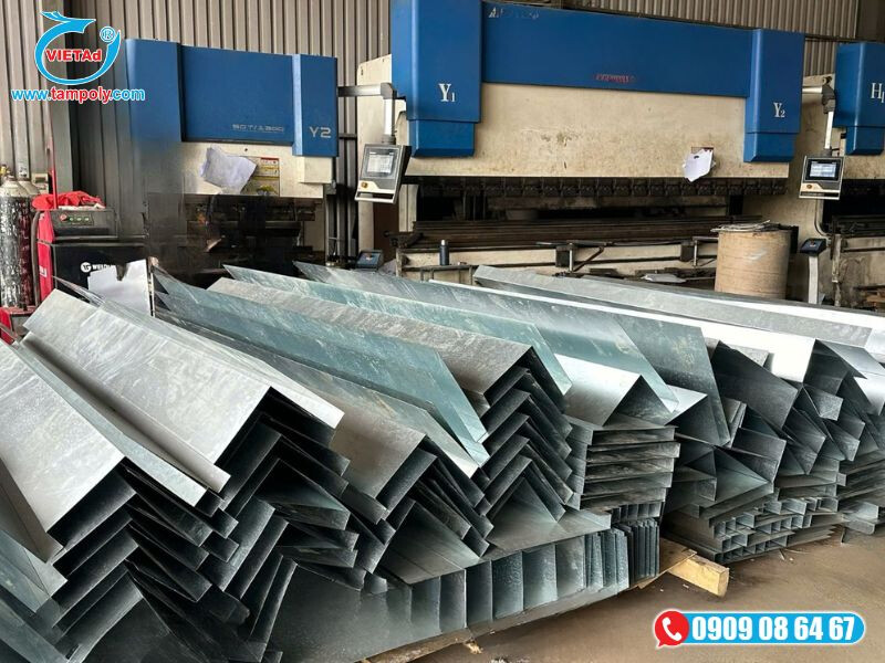 Máng xối inox hình chữ V