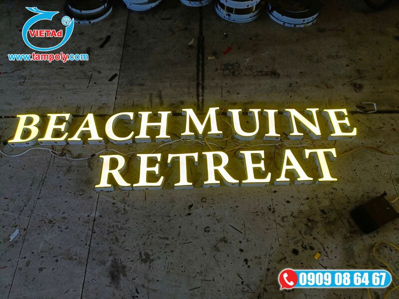 Chữ nổi mica xuyên sáng