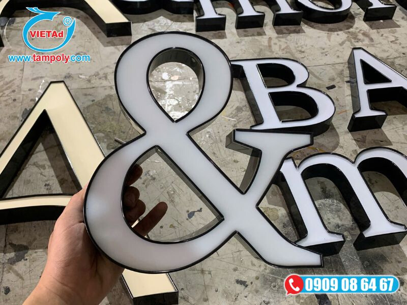 Chữ nổi mặt mica lọng viền inox