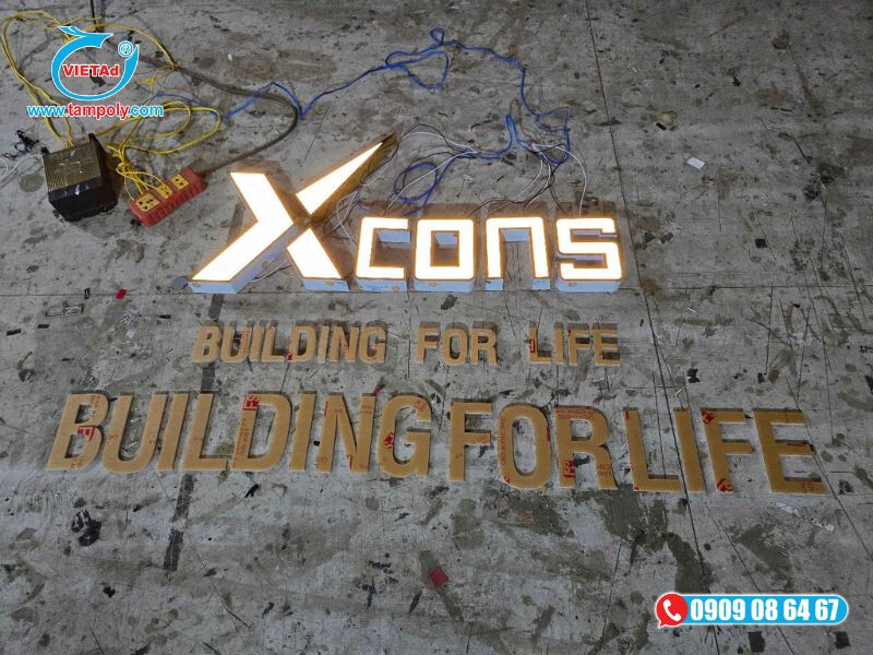 Chữ nổi mica lọng viền inox