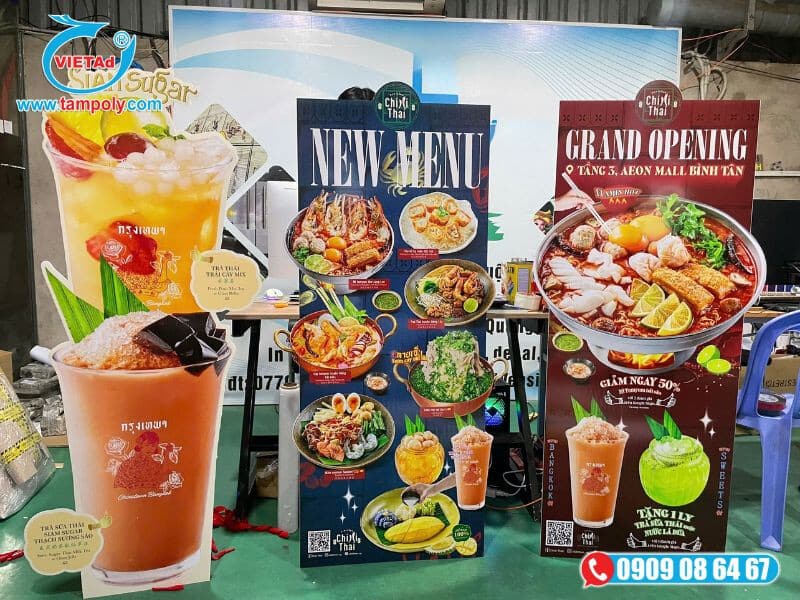 Standee dựng trang trí cho tiệm nước, quán ăn