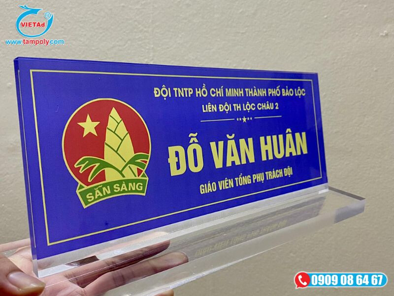Biển chức danh để bàn chất liệu mica