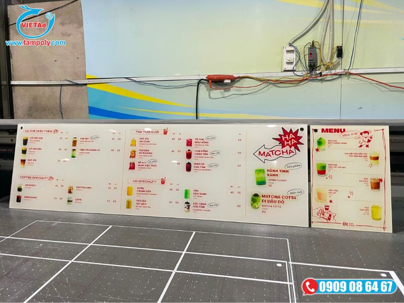 Gia công menu chất liệu mica in UV