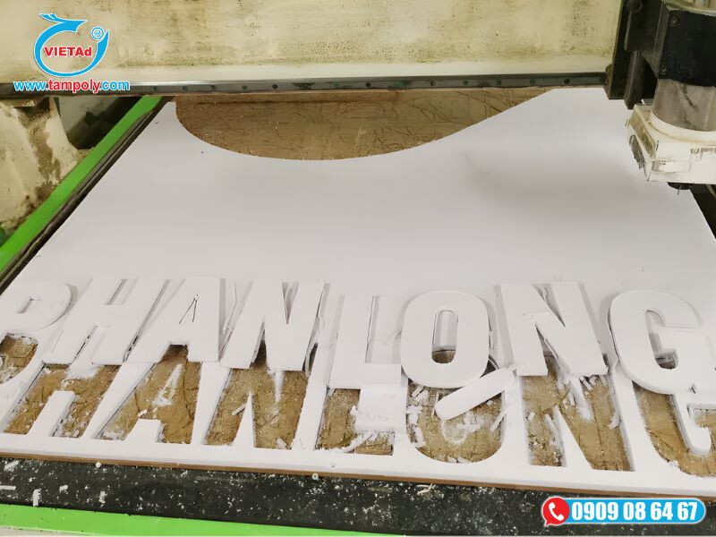 Tấm formex được cắt bằng công nghệ laser