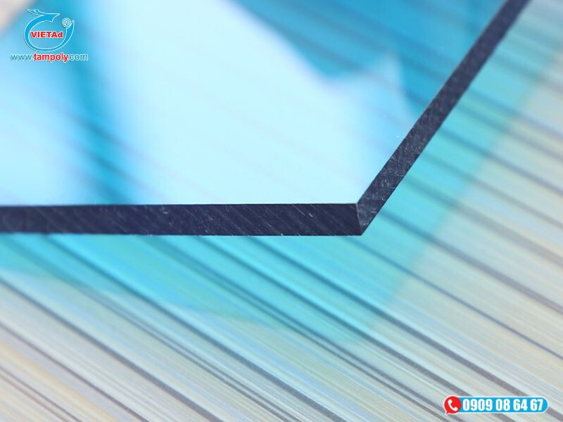 Tấm nhựa lấy sáng màu xanh biển