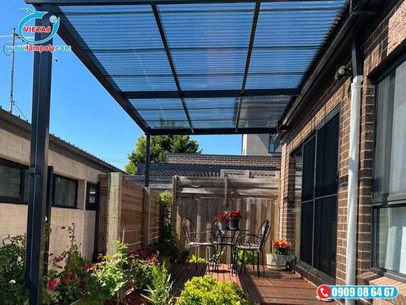 Mái hiên che lấy sáng tạo không san mát mẻ