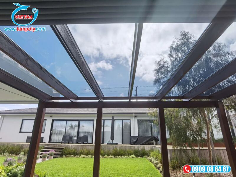 Thi công mái hiên cho khu resort