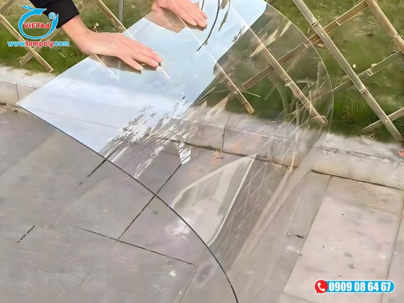 Tấm poly trong suốt có thể uốn cong linh hoạt