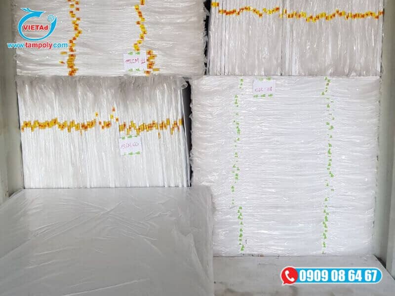 Tấm foam Pima có trọng lượng nhẹ, dễ vận chuyển, lắp đặt