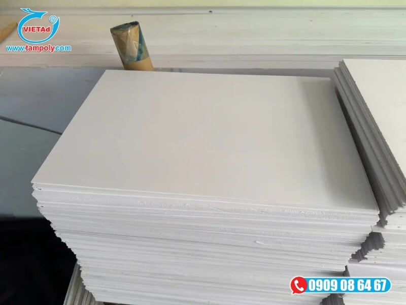 Tấm forrmex 3mm có trọng lượng nhẹ, bề mặt ổn định