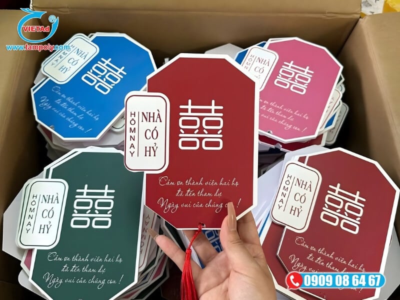 Tấm formex 3mm được dùng làm bảng báo hỷ