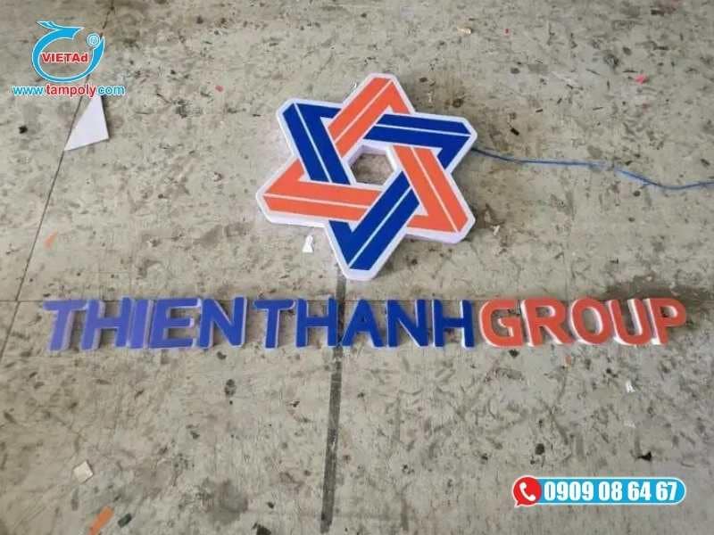 Tấm formex 4mm được dùng làm chữ nổi quảng cáo, trang trí