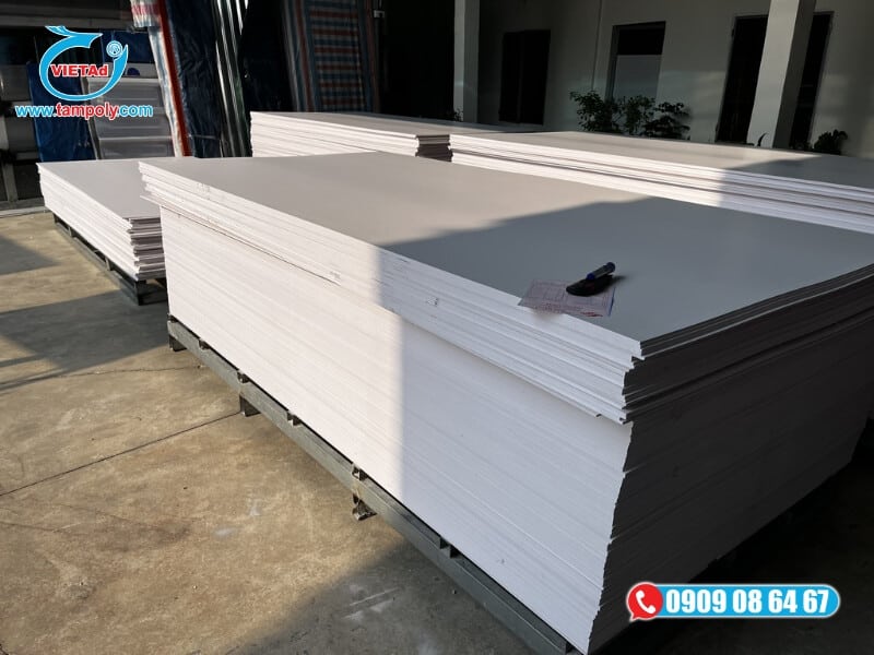 Vật liệu tấm QCV là đơn vị phân phối, cung cấp tấm formex 4mm hàng chuẩn, chất lượng