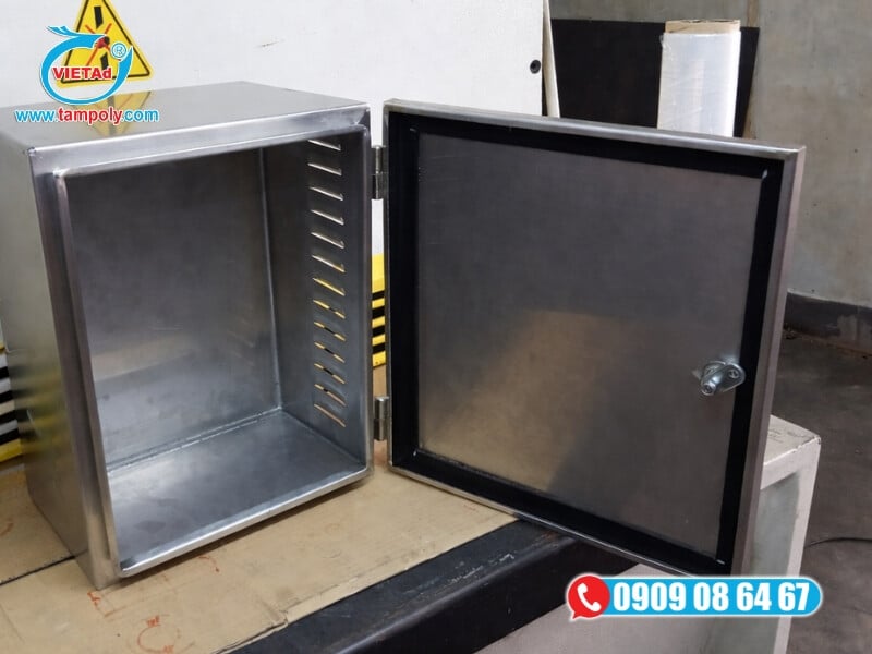 Nhôm tấm làm vỏ tủ điện nhờ đặc tính dẫn điện tốt