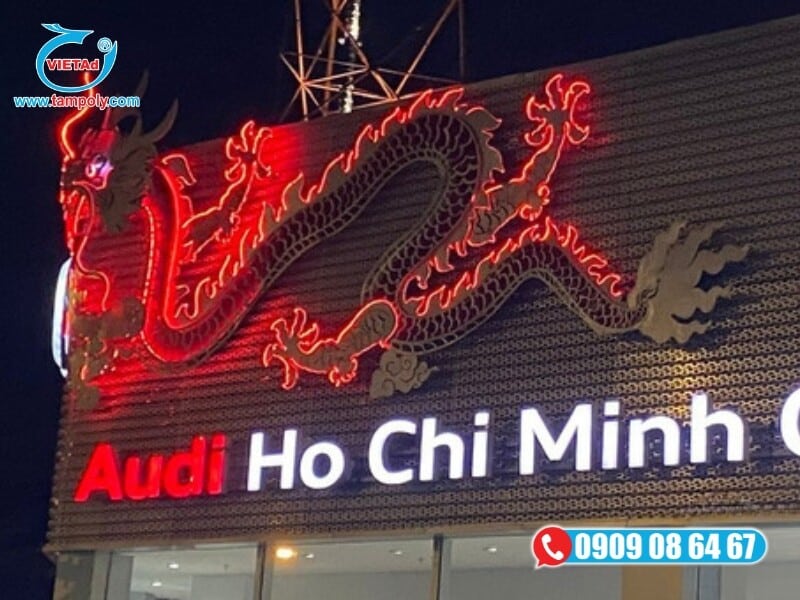Nhôm tấm làm mặt dụng trang trí cho showroom tại TP.HCM