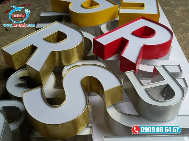 Nhôm tấm dùng để gia công chữ nổi kết hợp mica