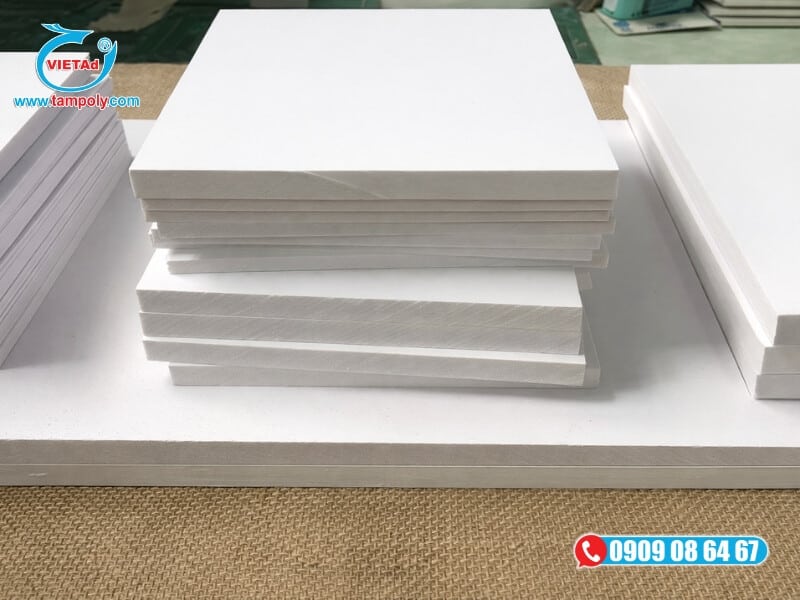 Tấm formex dày 15mm có màu trắng, dễ gia công