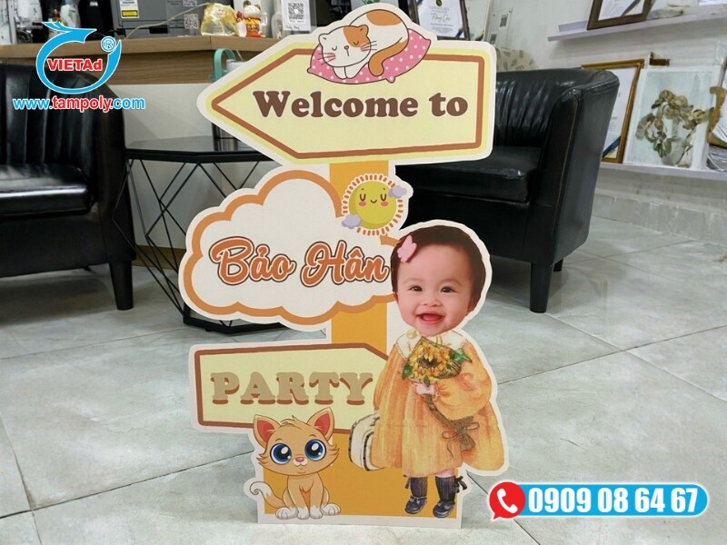 Gia công cắt formex làm standee đa dạng hình ảnh, ứng dụng cho các sự kiện