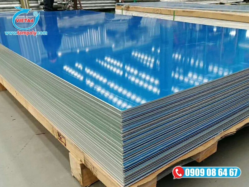 Gia gia công nhôm tấm da động tuỳ vào số lượng và độ dày tấm