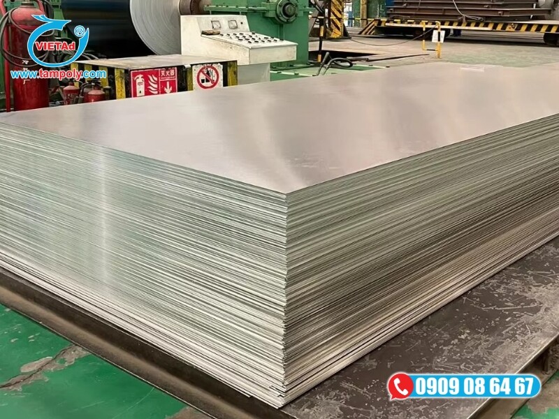 Bề mặt nhôm tấm 8mm có bề mặt phẳng mịn, thẩm mỹ