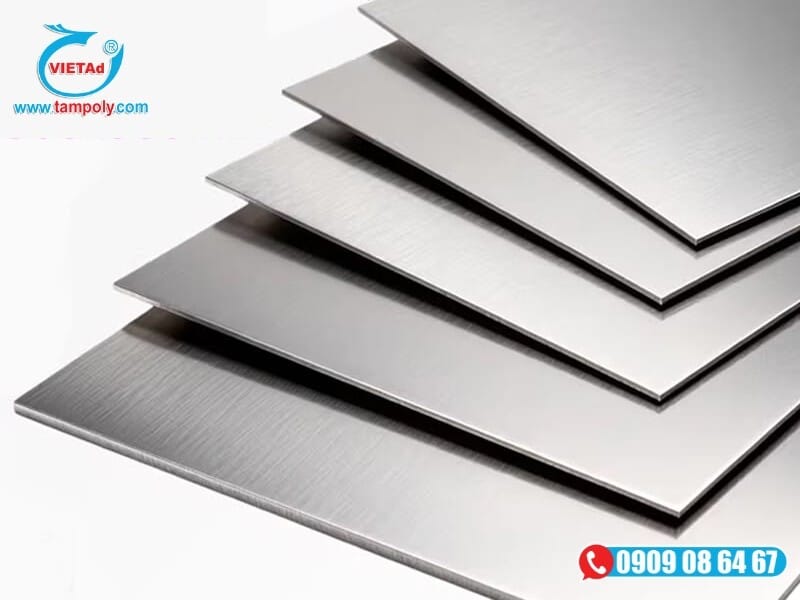 Nên ưu tiên các nhà cung cấp có sự tư vấn rõ ràng về nguồn gốc và đặc tính của từng loại nhôm