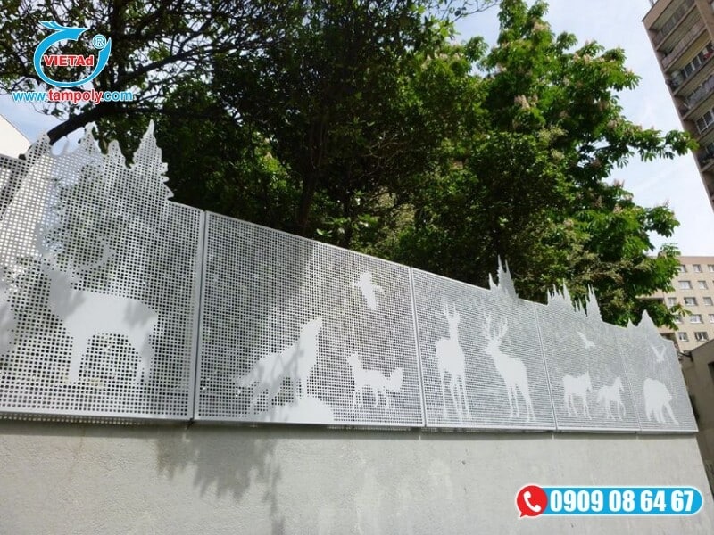 Nhôm tấm đục lỗ ứng dụng làm hàng rào vách ngăn