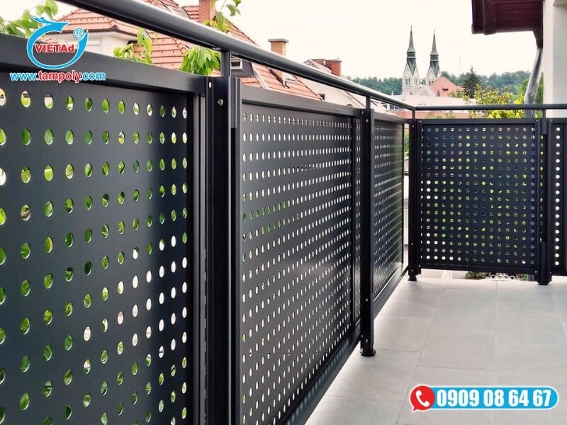 Tấm nhôm đục lỗ đạt chuẩn phải có bề mặt phẳng mịn cùng hệ thống lỗ đồng đều và không có bavia thừa