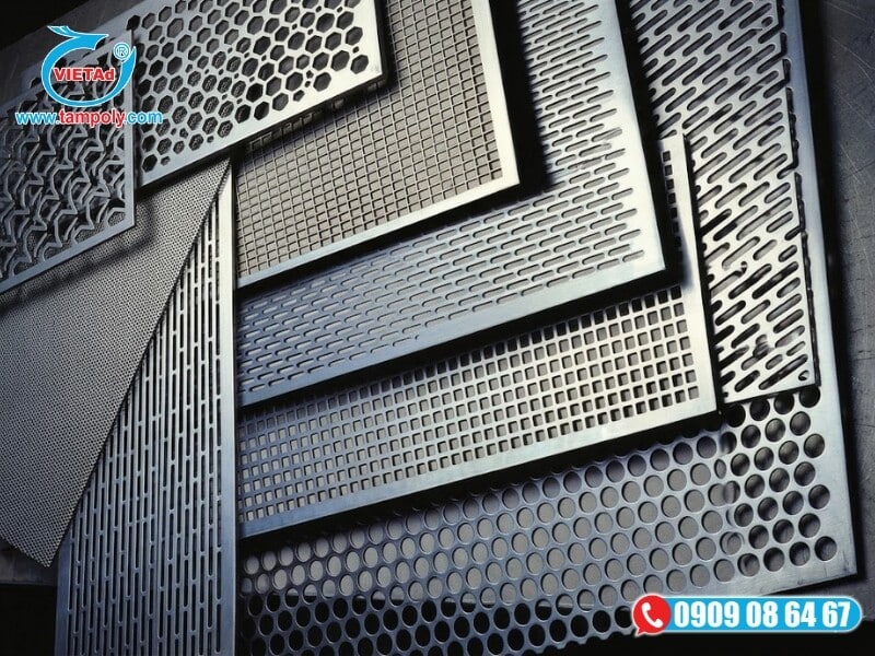 Vách ngăn tấm nhôm đục lỗ tạo hiệu ứng che chắn tinh tế nhưng vẫn đảm bảo sự thông thoáng