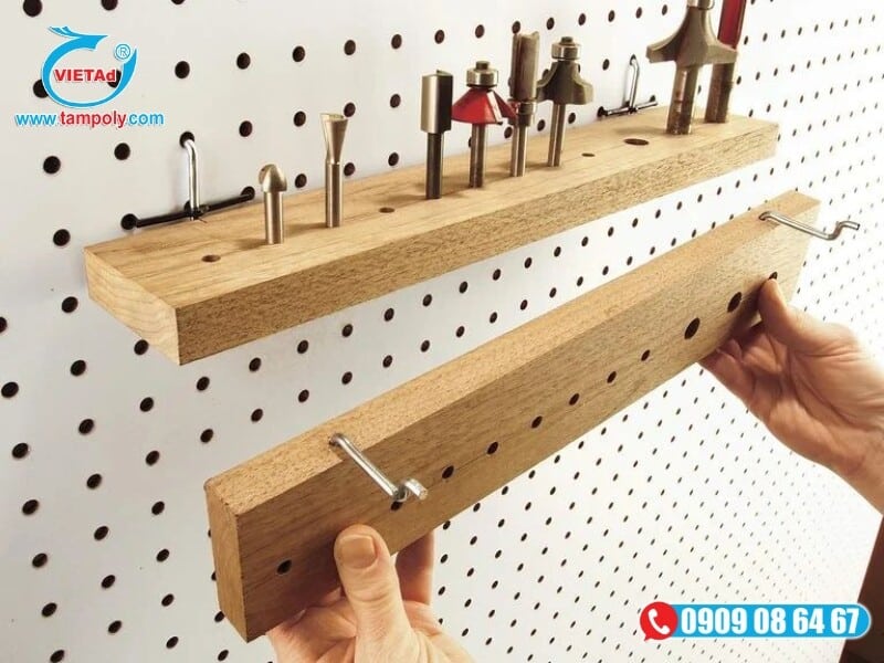 Hướng dẫn lắp đặt sử dụng tấm nhôm đục lỗ Pegboard qua 4 bước